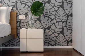 2 Schlafzimmer, Zimmersafe, Schreibtisch, Bügeleisen/Bügelbrett