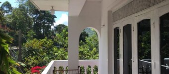 White House Hostel