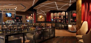 5 restaurants; ze serveren er lunch, diner en brunch 