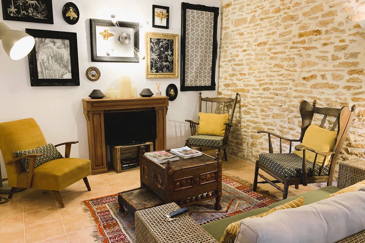 Family House, Courtyard View (Gîte Olivier) | Lounge