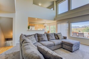 TV, fireplace, stereo, offices