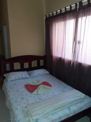 Standard Double Room | Free WiFi, bed sheets - Hotel Shalon (Uberaba)