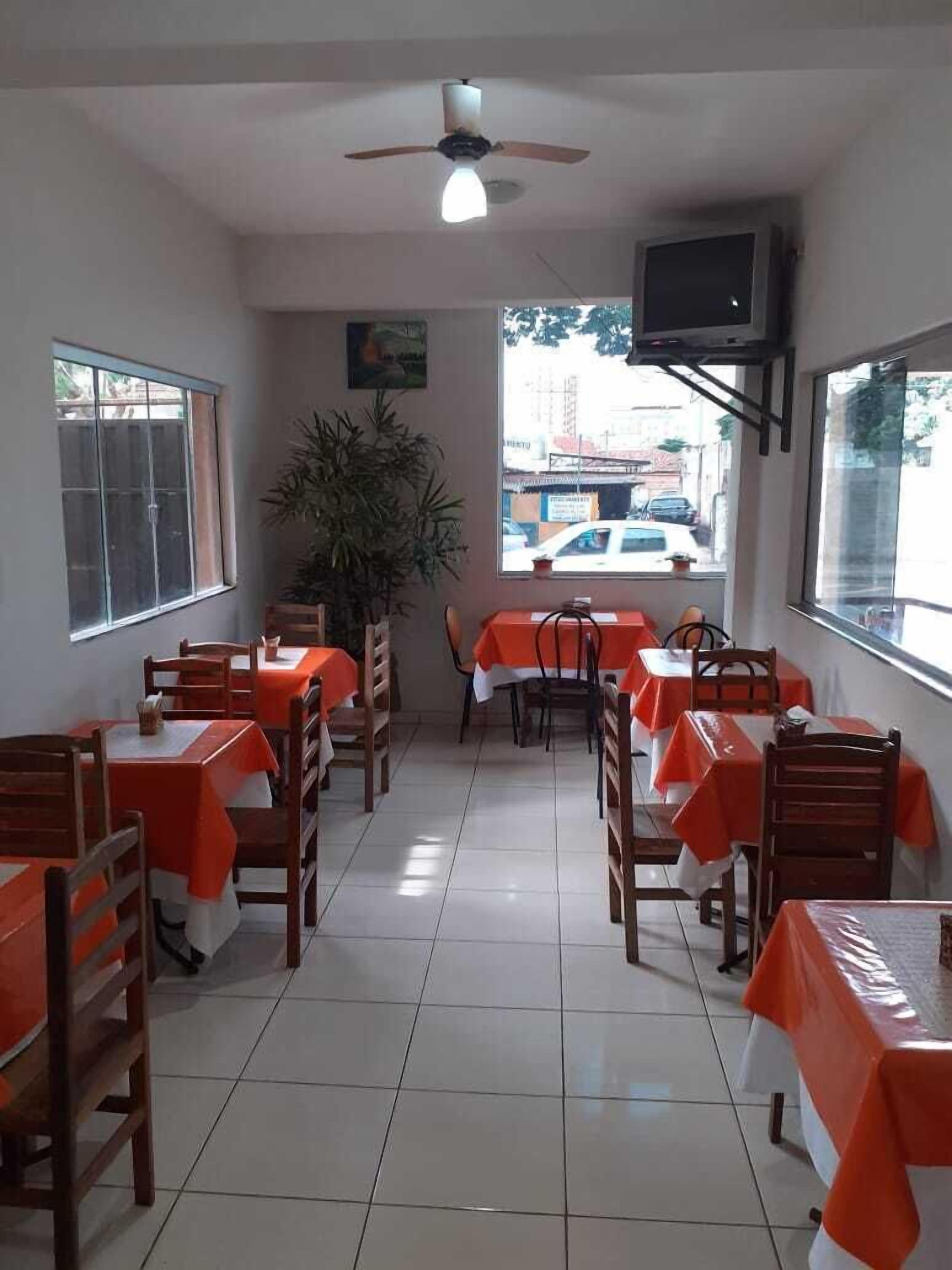 Desayuno bufé gratuito y diario