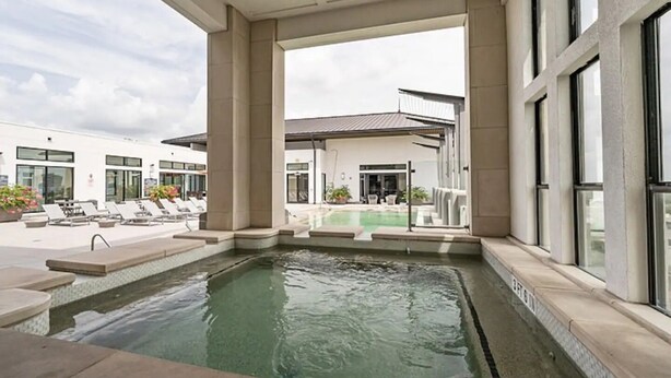 Utomhuspool