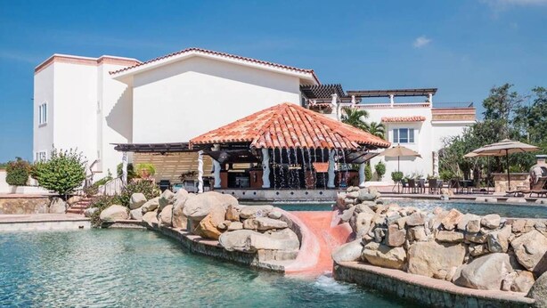 Unclassified image, 1 of 30, button - Relaxing Suite + Gym + Pool (Cabo San Lucas)