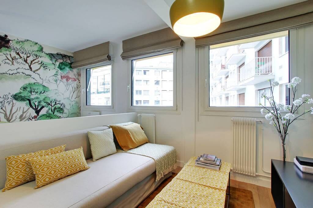 A Bright Studio / Loft near the Eiffel Tower #1