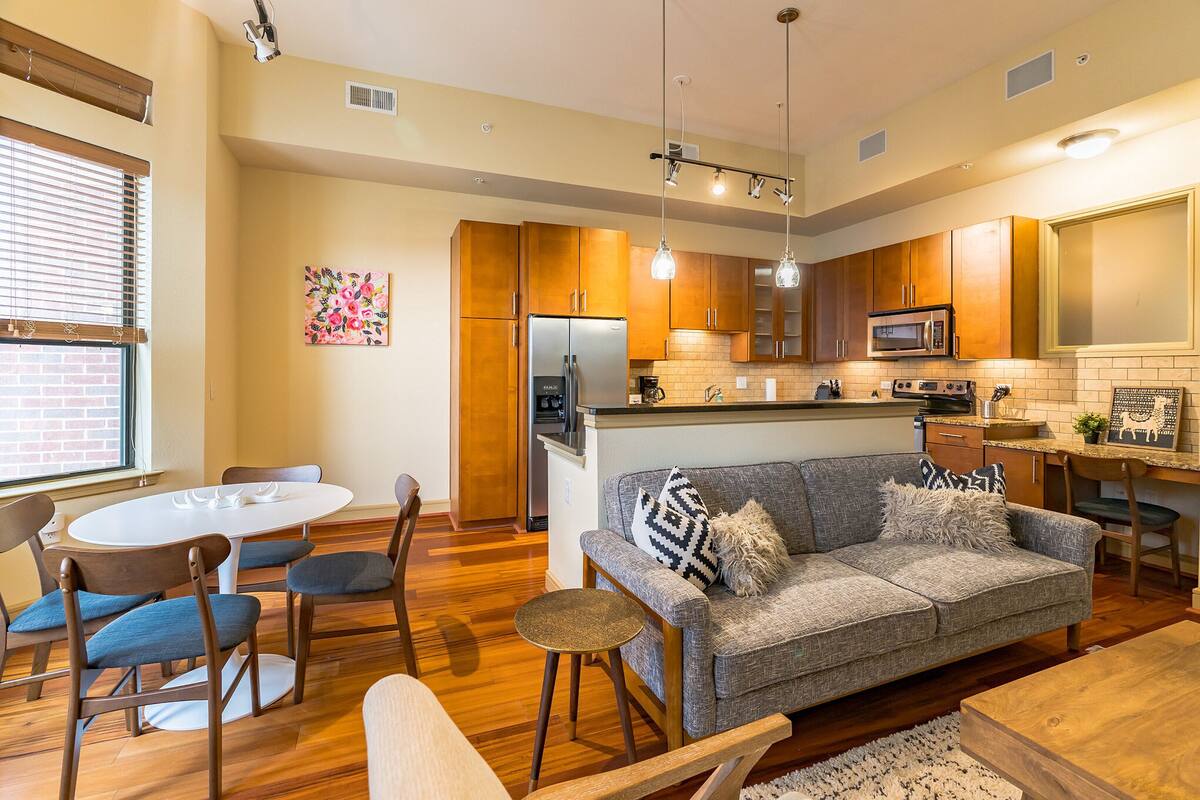 Luxury Suite, 1 Bedroom | Living area