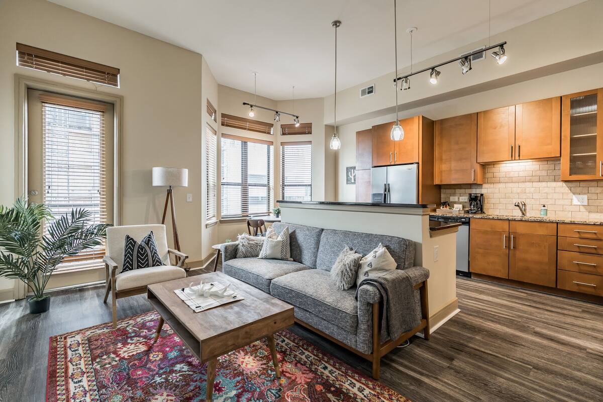 Classic Suite, 1 Bedroom | Living area