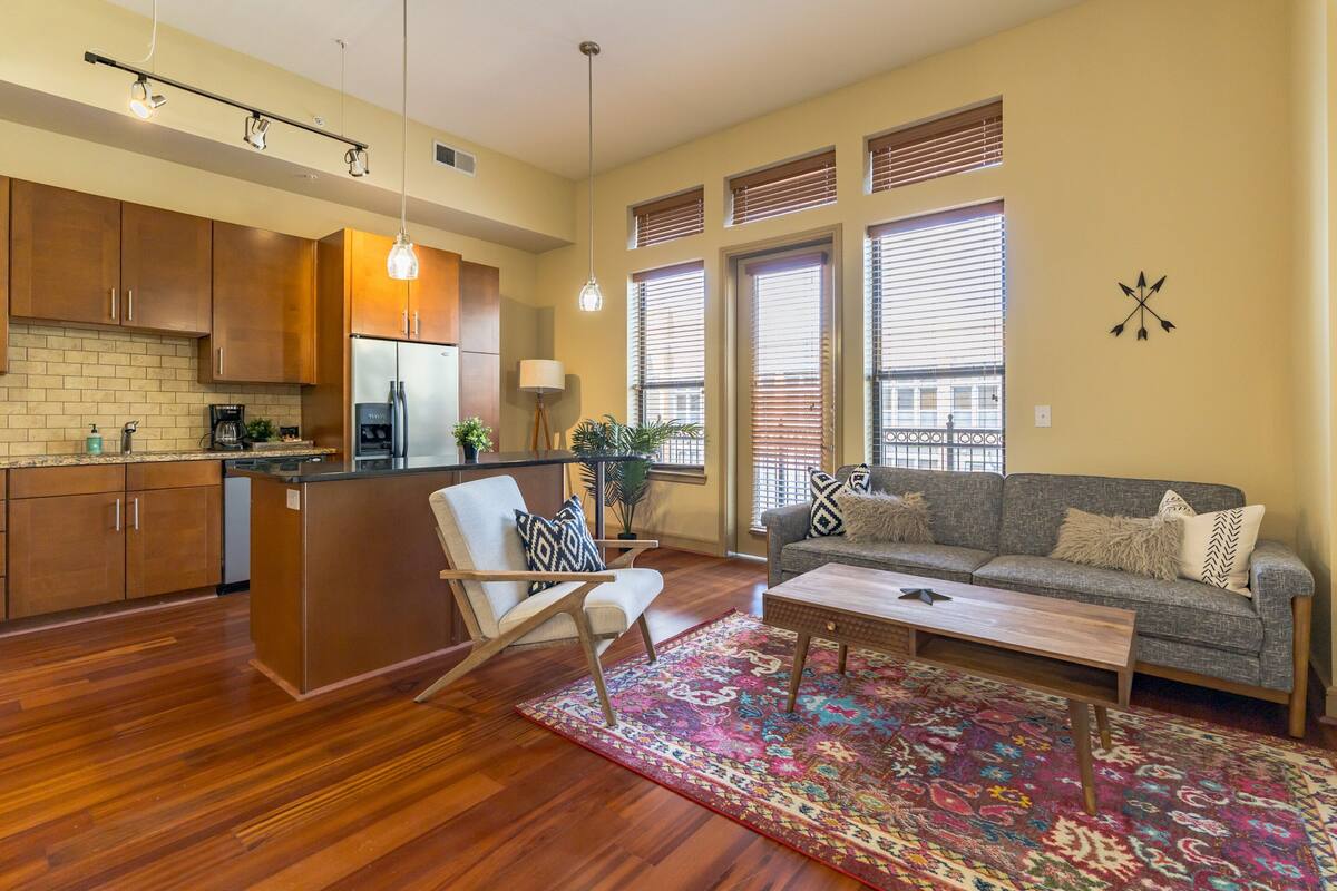Deluxe Suite, 1 Bedroom | Living area
