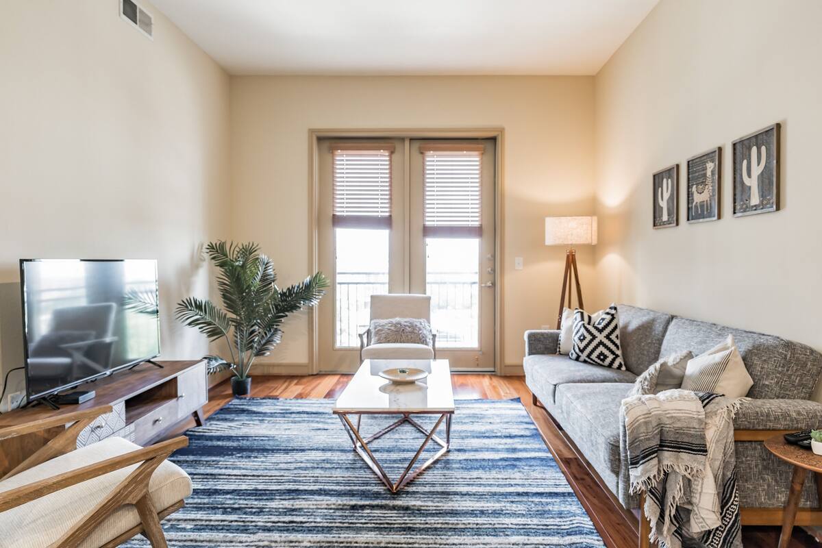 Deluxe Apartment, 2 Bedrooms | Living area