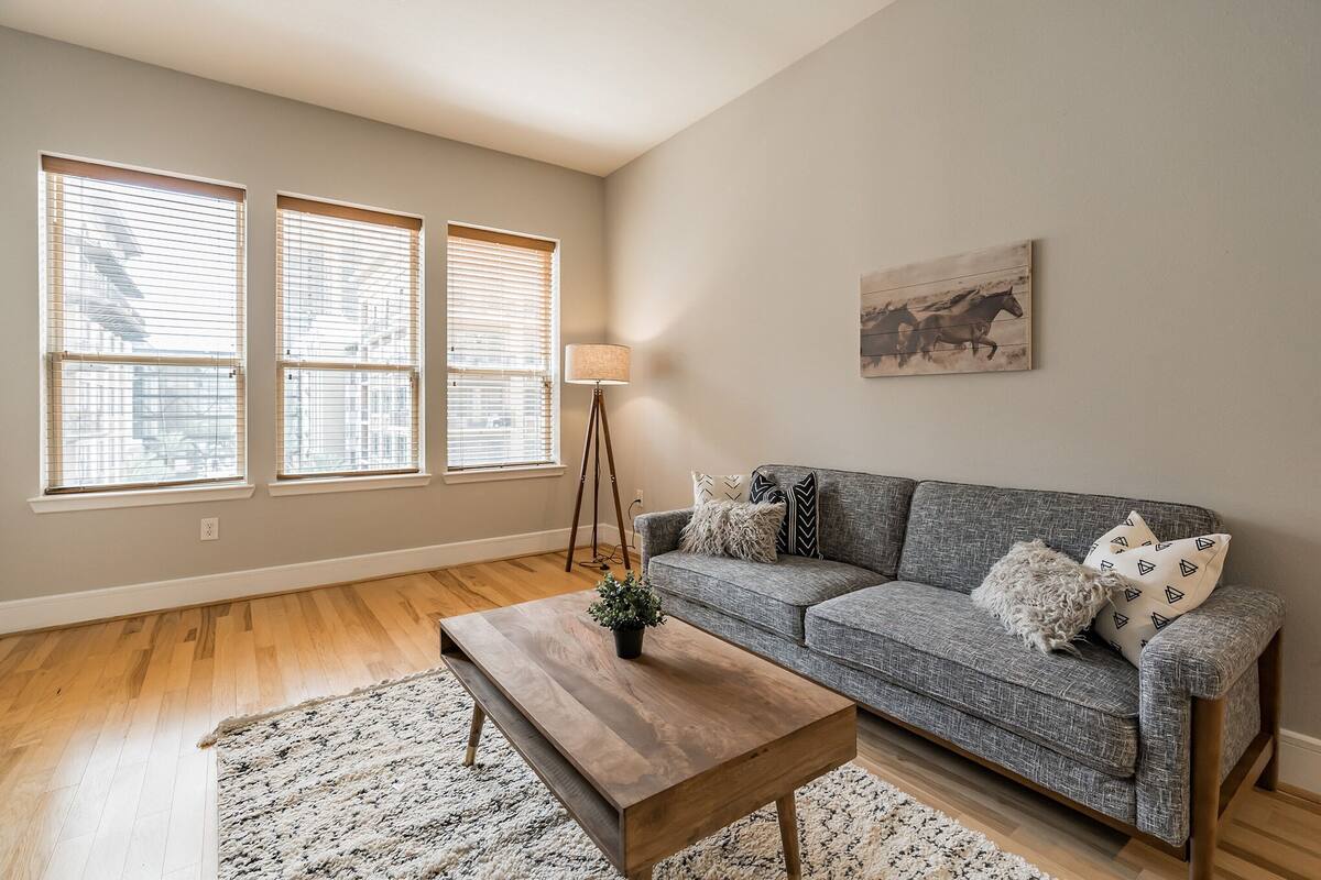 Comfort Suite, 1 Bedroom | Living room