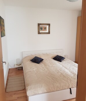 1 bedroom, travel crib, free WiFi, bed sheets - Apartment on the balcony of the Ore Mountains (Lauter-Bernsbach)