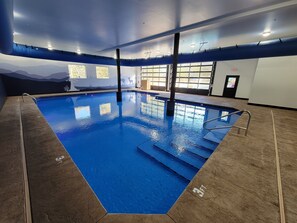Piscina coperta, una piscina riscaldata