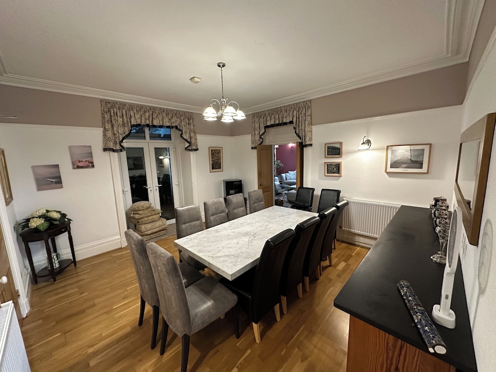 Tyn Y Fron Country House and Holiday Cottage by null