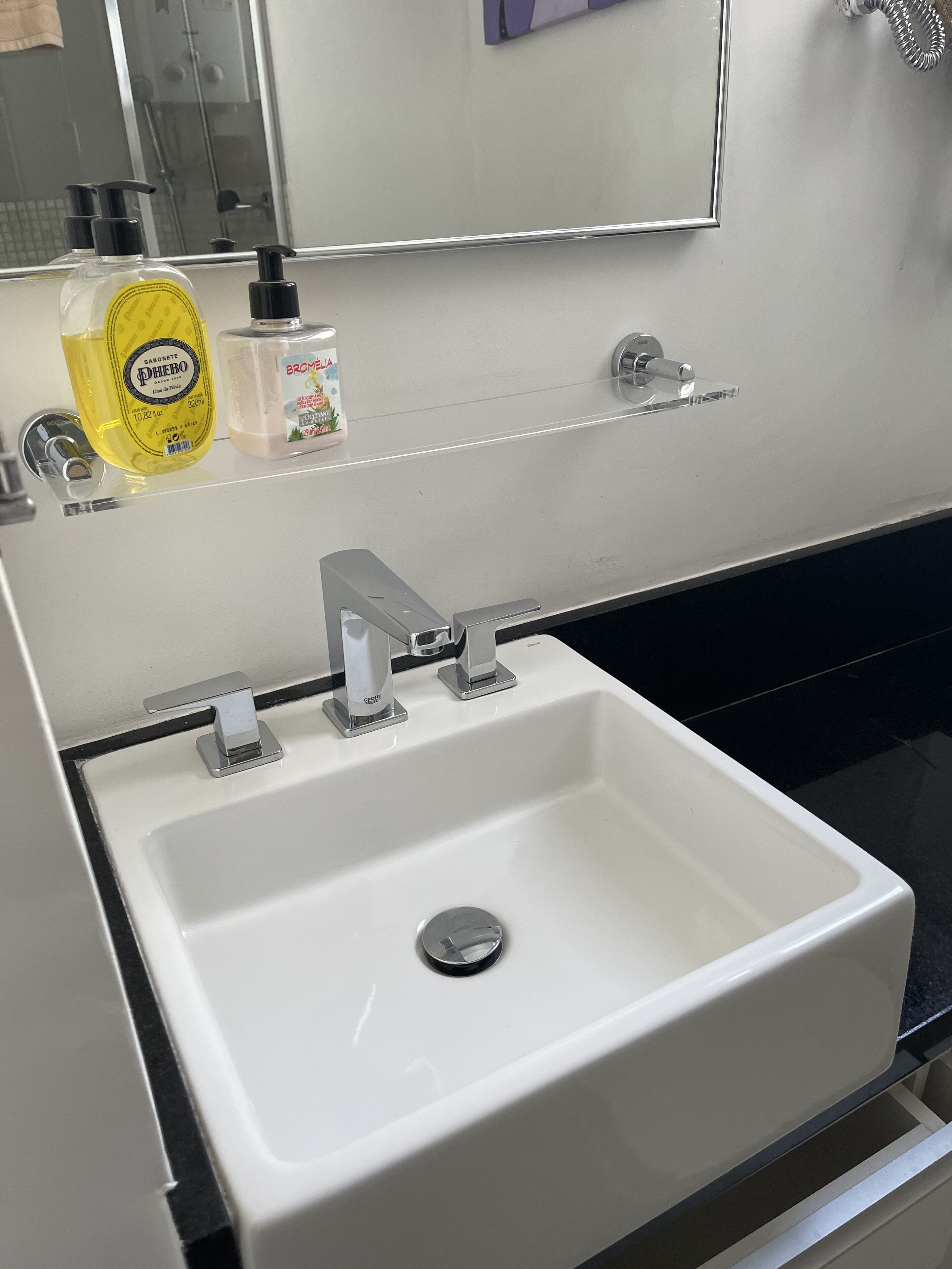 Shower, towels, soap, shampoo