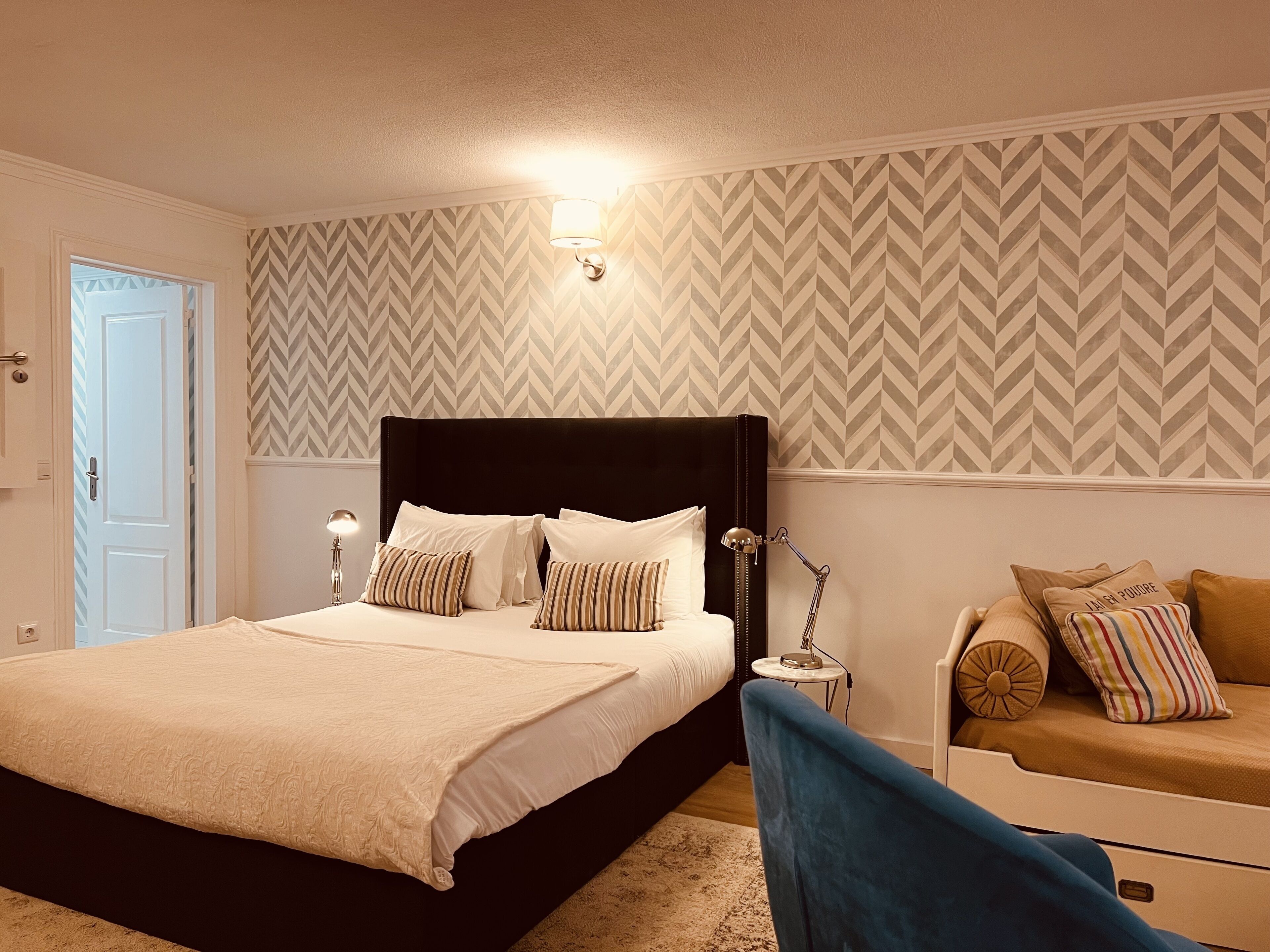 Premium studio | Een minibar, een bureau, een laptopwerkplek, verduisterende gordijnen