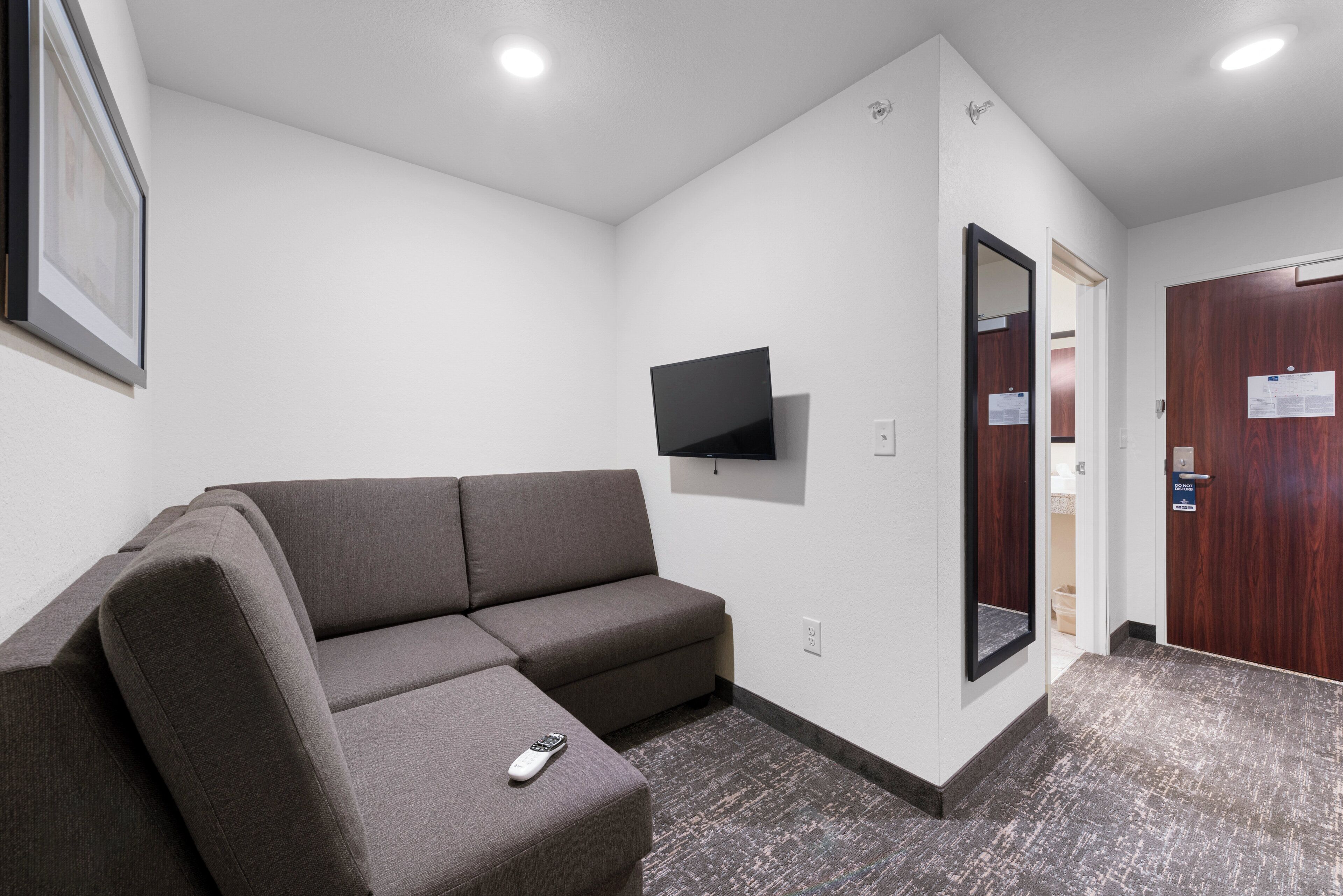 premium bedding, down duvets, pillow-top beds, in-room safe