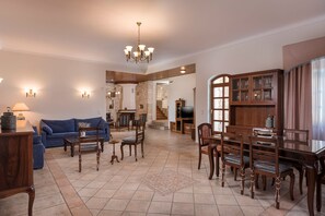 Βίλα (Natalie) | Περιοχή καθιστικού | Τηλεόραση με επίπεδη οθόνη