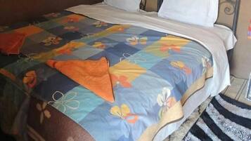 Tent | Free WiFi, bed sheets