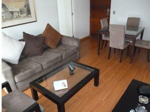 TV - SUITABLE FURNISHED 1DRM MIRAFLORES (Urb Cercado de Miraflores)