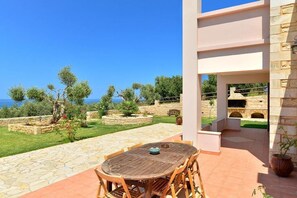 Villa (Artemis) | Terrace/patio - Grecian Villas Chania (Platanias)