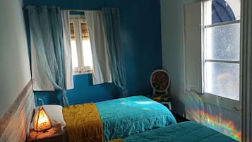 Basic Double Room, 2 Twin Beds | Free WiFi, bed sheets