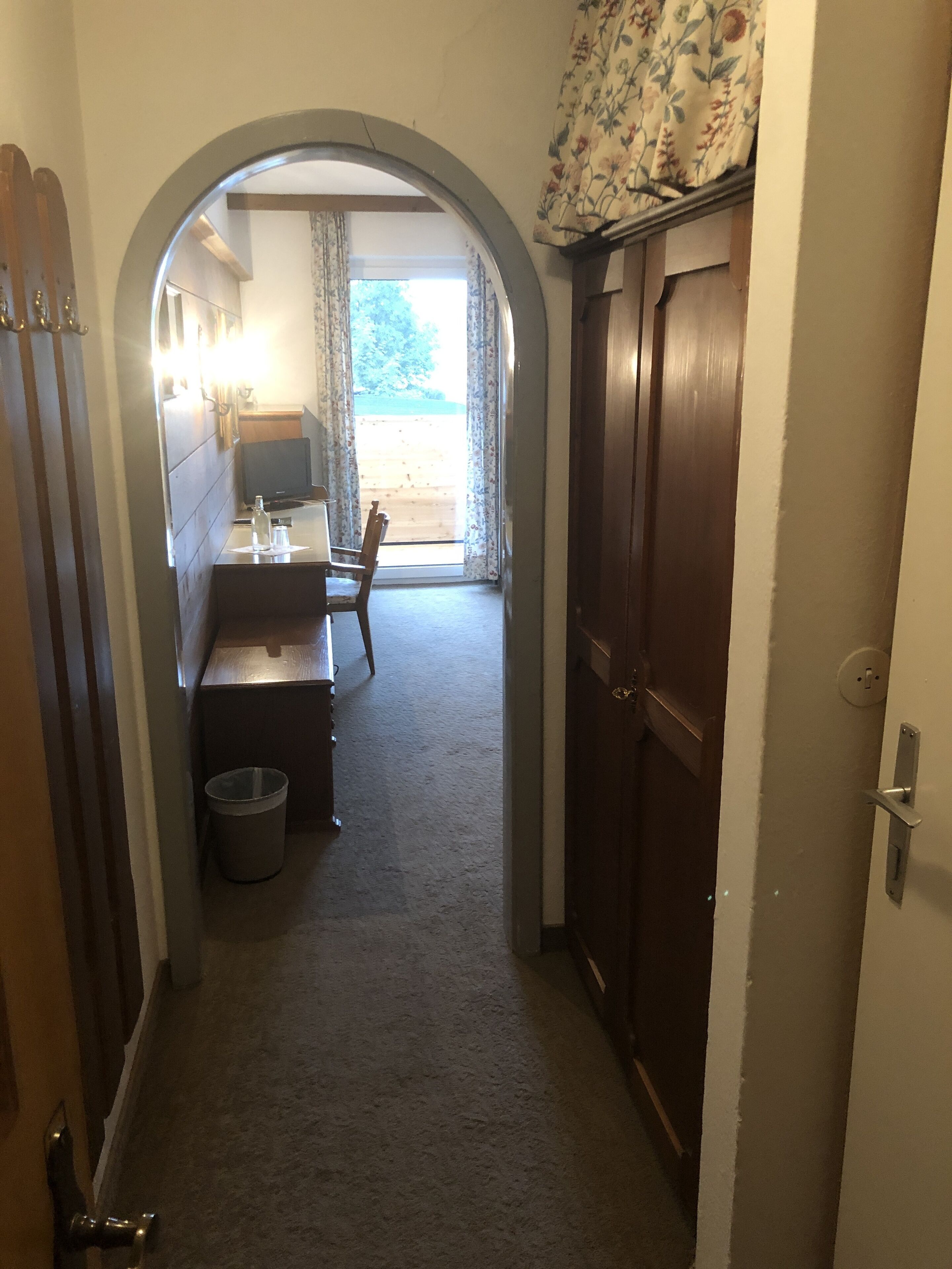 single room, balcony | desk, soundproofing, free wifi, bed sheets