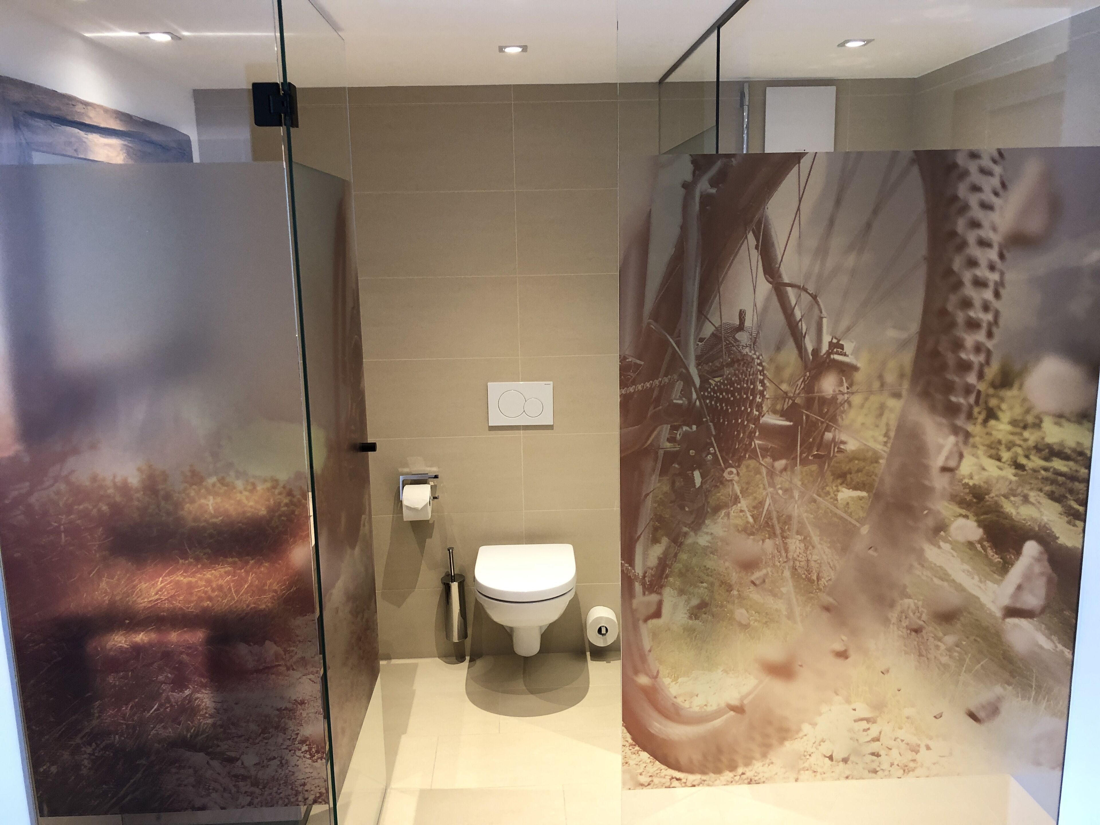 family room | desk, soundproofing, free wifi, bed sheets