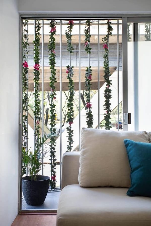 Individually decorated, iron/ironing board, free WiFi, bed sheets - Hostel Top Location Polanco (Mexico City)