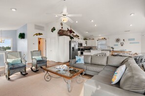 تلفزيون، مشغل دي في دي، كرة قدم الطاولة