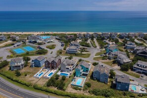 Exterior - Per-SPECHT-tive: Oceanside, Private Pool, Hot Tub (Nags Head)