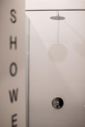 Bathroom shower - Franca City Hostel (Buenos Aires)