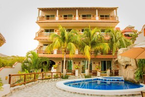 Interior detail - Bonito Hotel by Arans (Zihuatanejo)