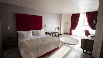 Appartement Luxe (A1) | 1 chambre, coffres-forts dans les chambres, bureau