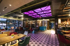 Lobby sitting area - Flow (Belgrade)
