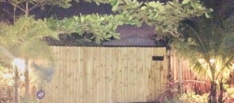 Popstroke Beach and Downtown with Pool