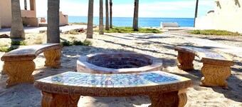 Beautiful 3 bed 2 bath beachfront casita