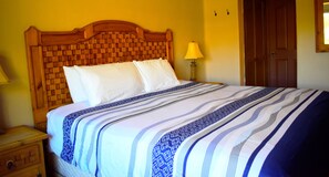 2 slaapkamers, een strijkplank/strijkijzer, gratis wifi, beddengoed