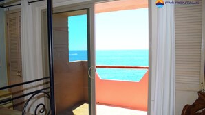 A balcony with a view of the ocean. - Marina Pinacate B-307 Ocean View 2 Bed/ 2 Bath (Puerto Peñasco Centro)