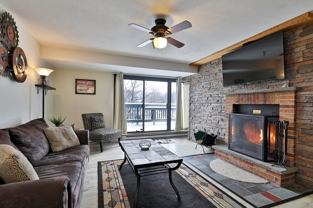 Charming 1 BR Mountain Green Resort Condo. Steps to the mountain! 3C8