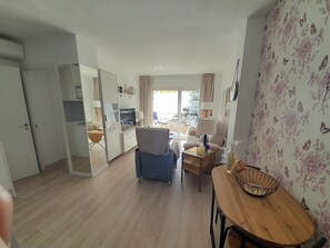 TV, books - Nice holiday home in Nerja (Malaga)