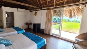 Premium bedding, minibar, free WiFi, individually decorated - Bungalows Las Brisas (Acapulco)