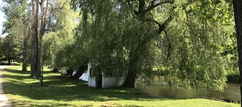 Modern 2 Bedroom 1 Bath Just Steps From The Au Train River