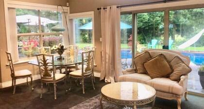 Cedar Manor Bed and Breakfast
