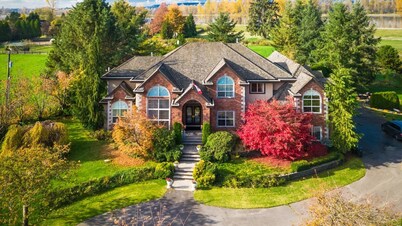 Cedar Manor Bed and Breakfast