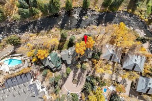 Unclassified image, 4 of 61, button