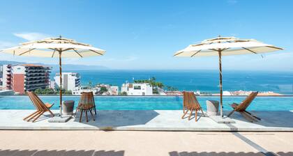 Sail View,Spacious Condo Romantic Zone Ocean Views