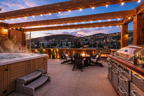 Outdoor dining