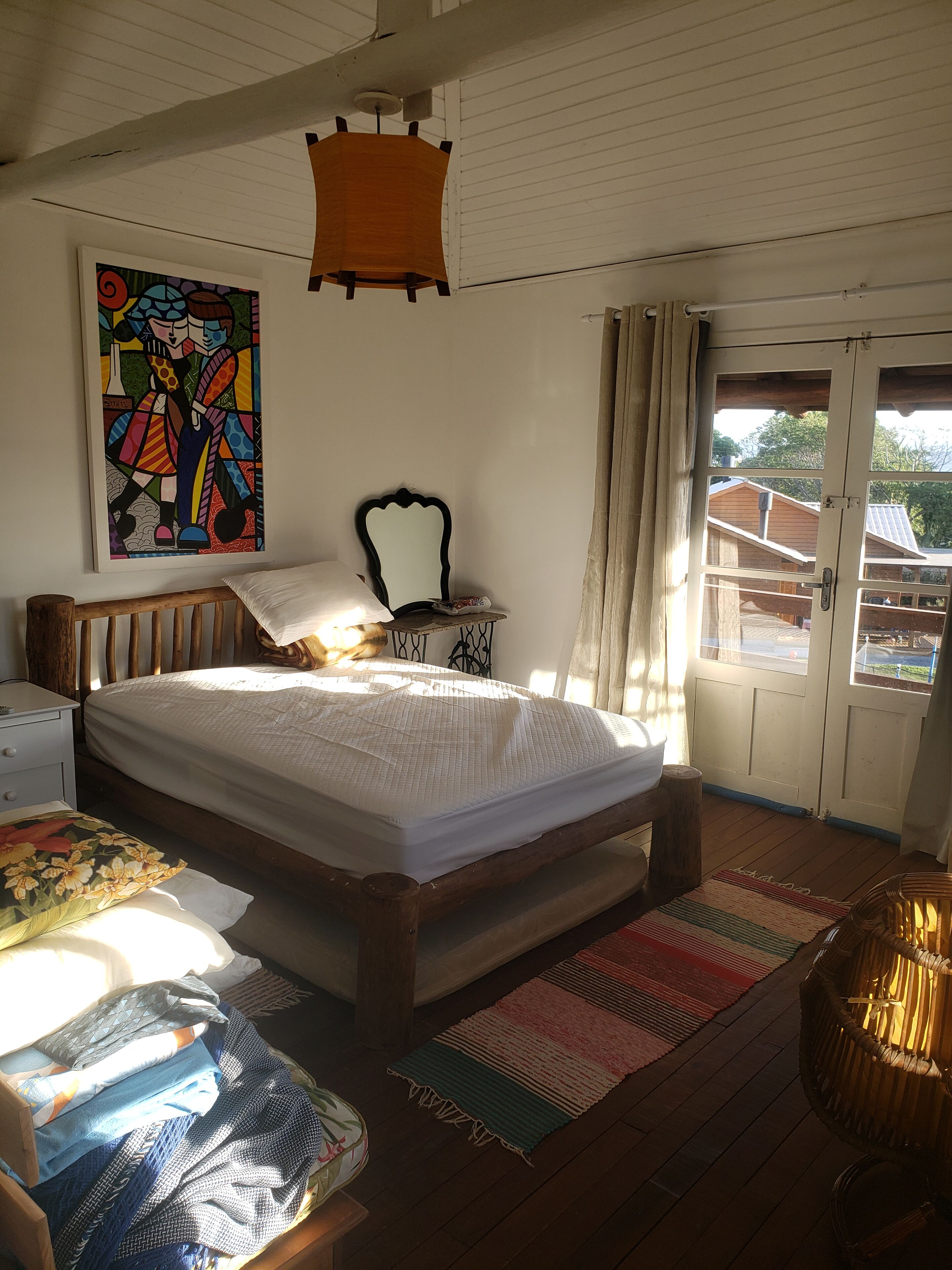 Houses for up to 10 people, beautiful view and yard!