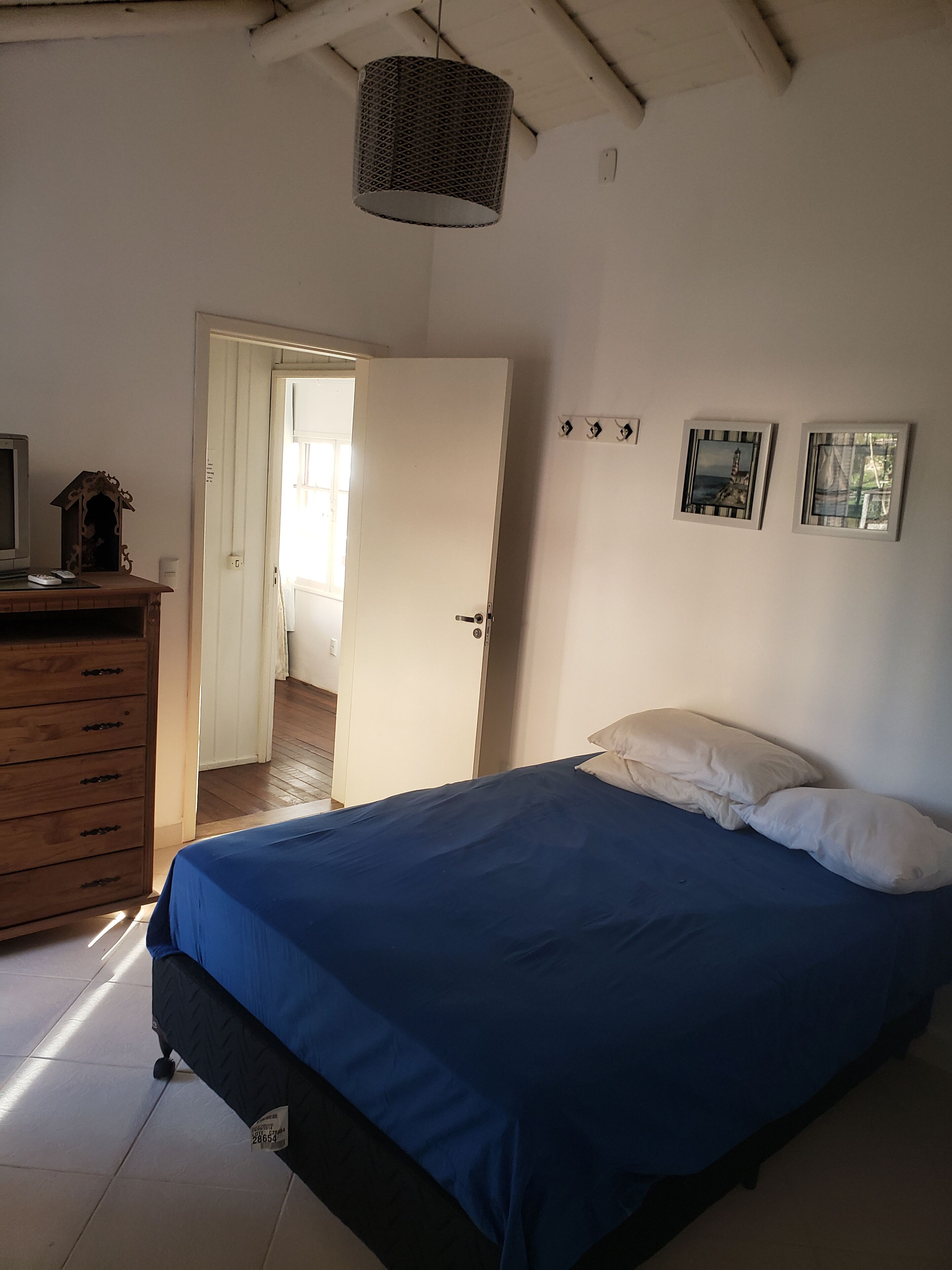 Houses for up to 10 people, beautiful view and yard!